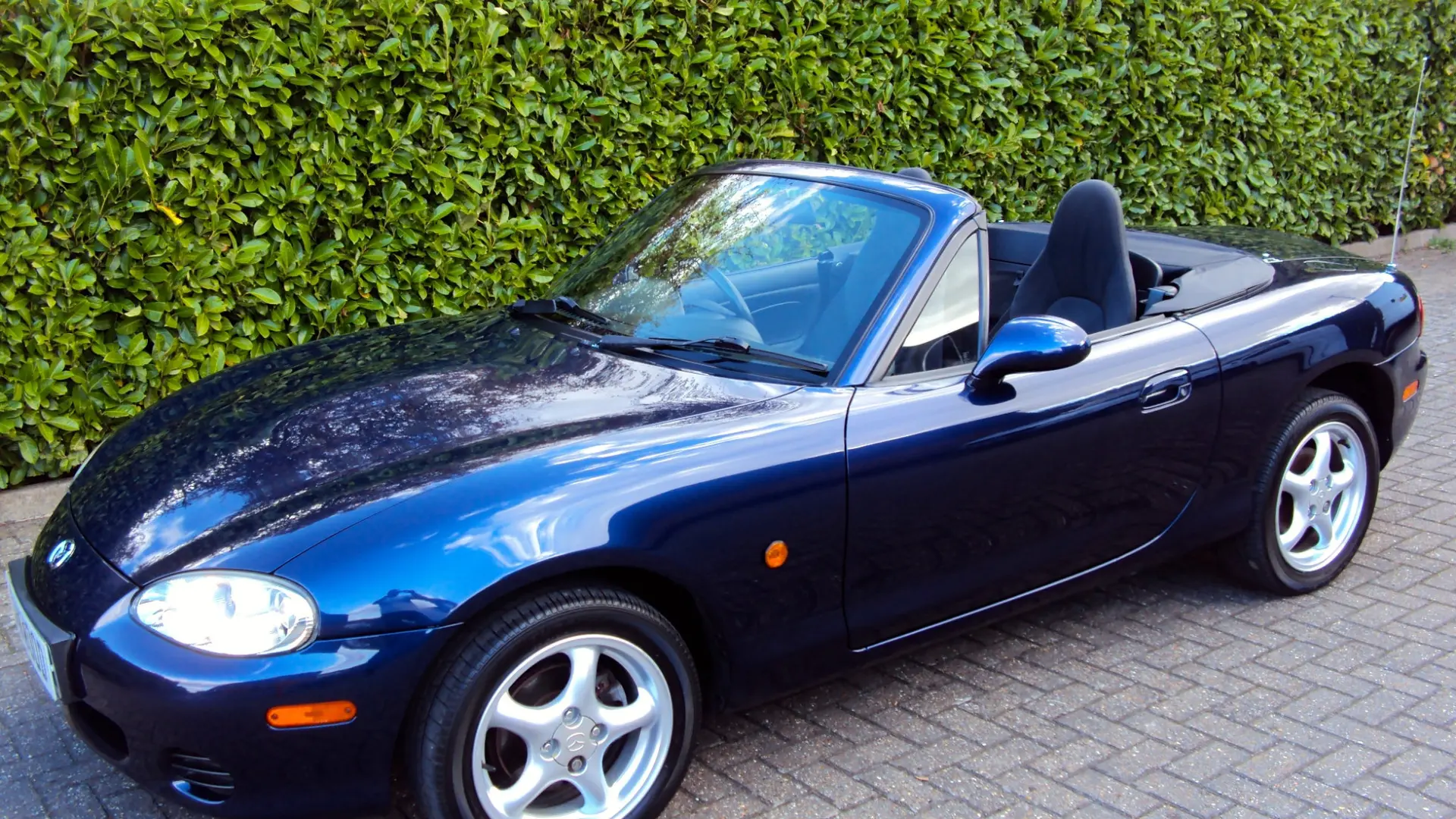 Mazda MX MX-5 1.8i 16V Challenge 2
