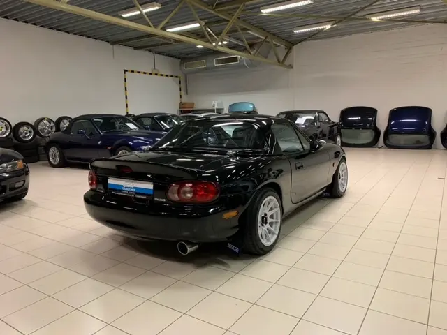 Mazda MX MX-5 1.8i 16V Emotion 3