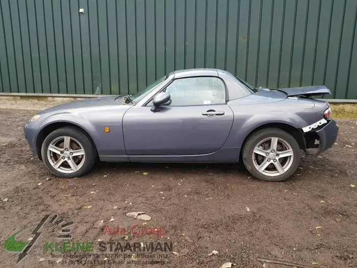 Mazda MX MX-5 1.8i 16V Revolution 4