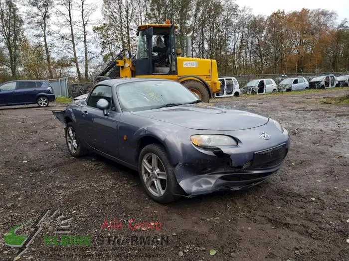 Mazda MX MX-5 1.8i 16V Revolution 5