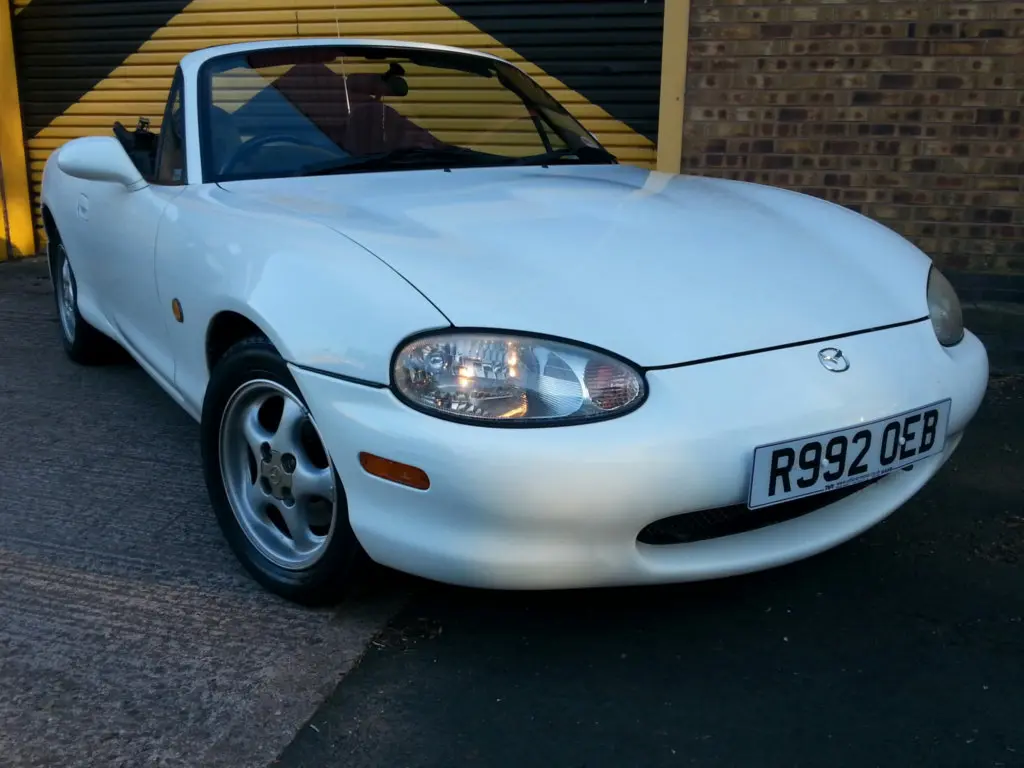 Mazda MX MX-5 1.8i 16V Soft Top 6