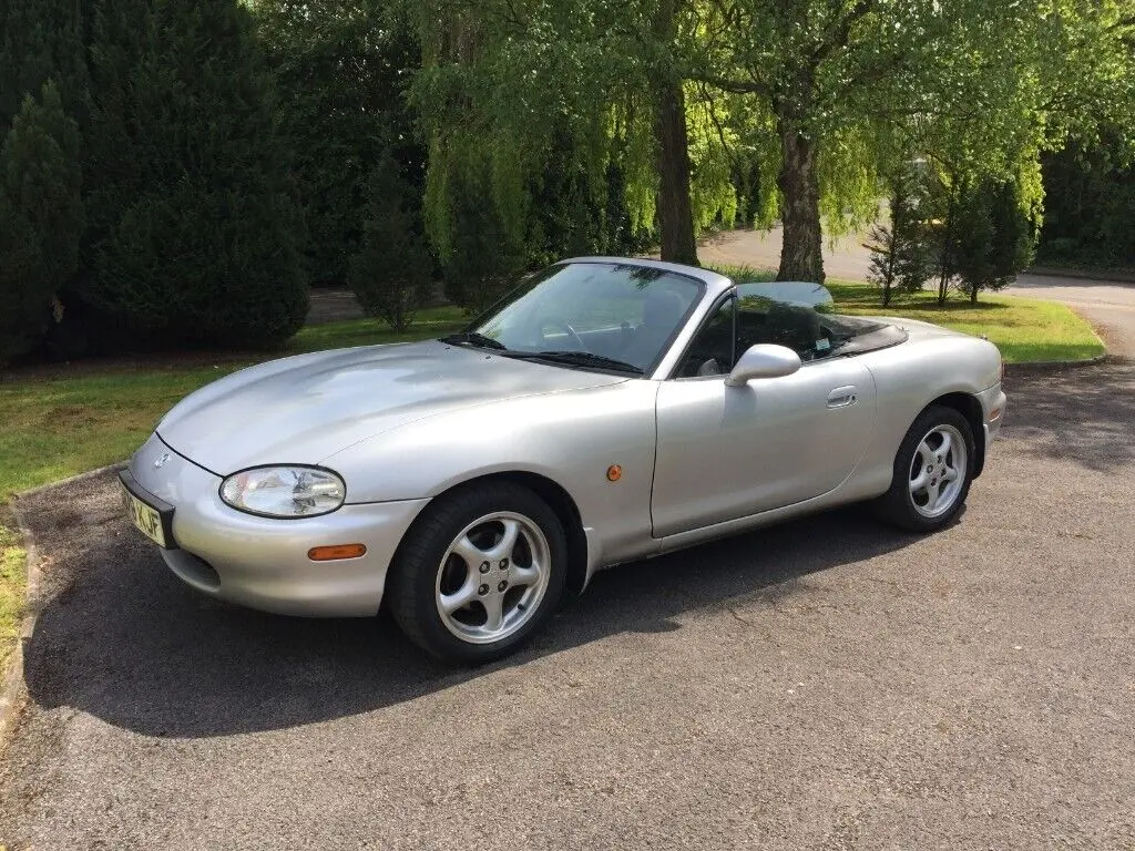 Mazda MX MX-5 1.8i 16V Soft Top 4