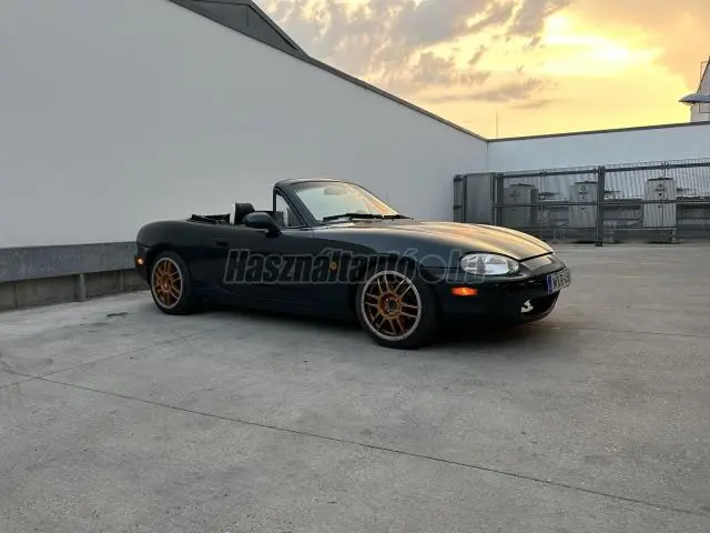 Mazda MX MX-5 1.8i 16V Soft Top GT 3