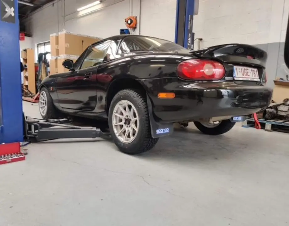Mazda MX MX-5 1.8i 16V Challenge 1