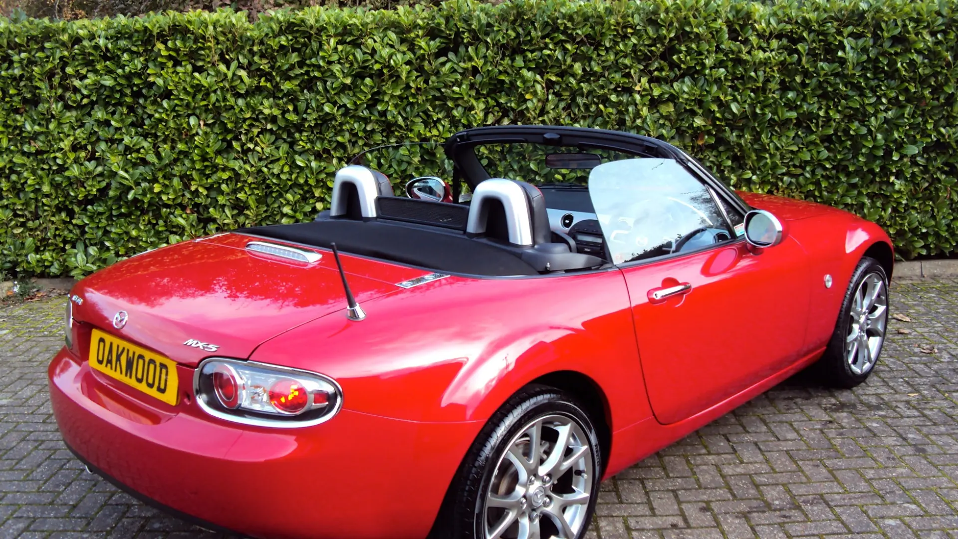 Mazda MX MX-5 2.0i 16V Revolution 3