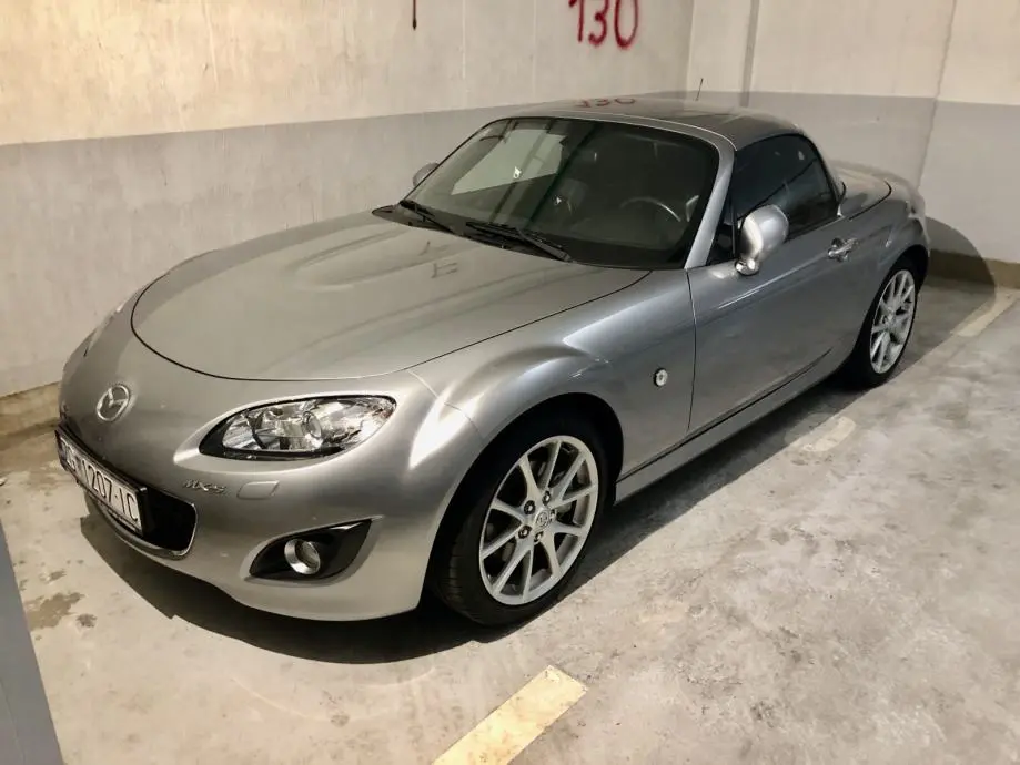 Mazda MX MX-5 2.0i 16V Revolution 5