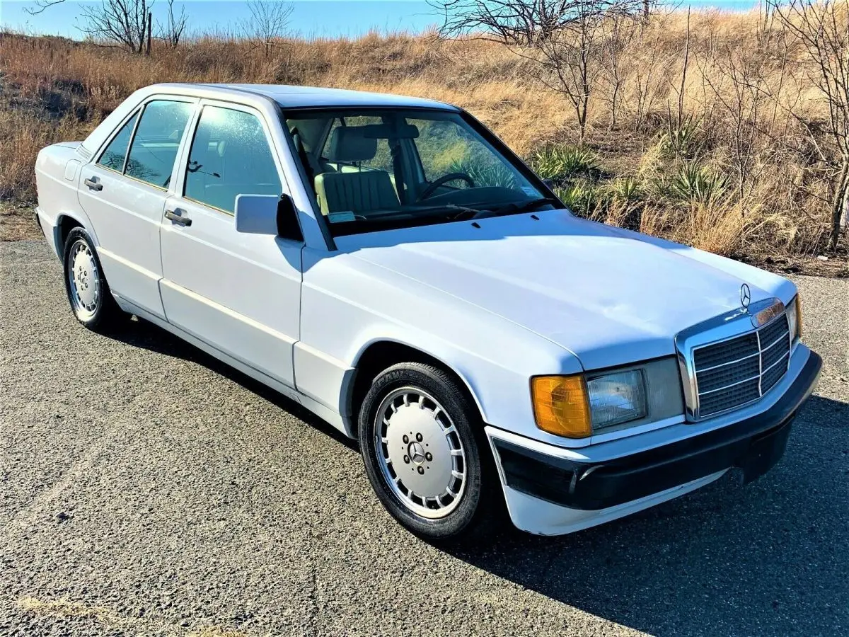 Mercedes-Benz 190 190 190 E 2.3 1
