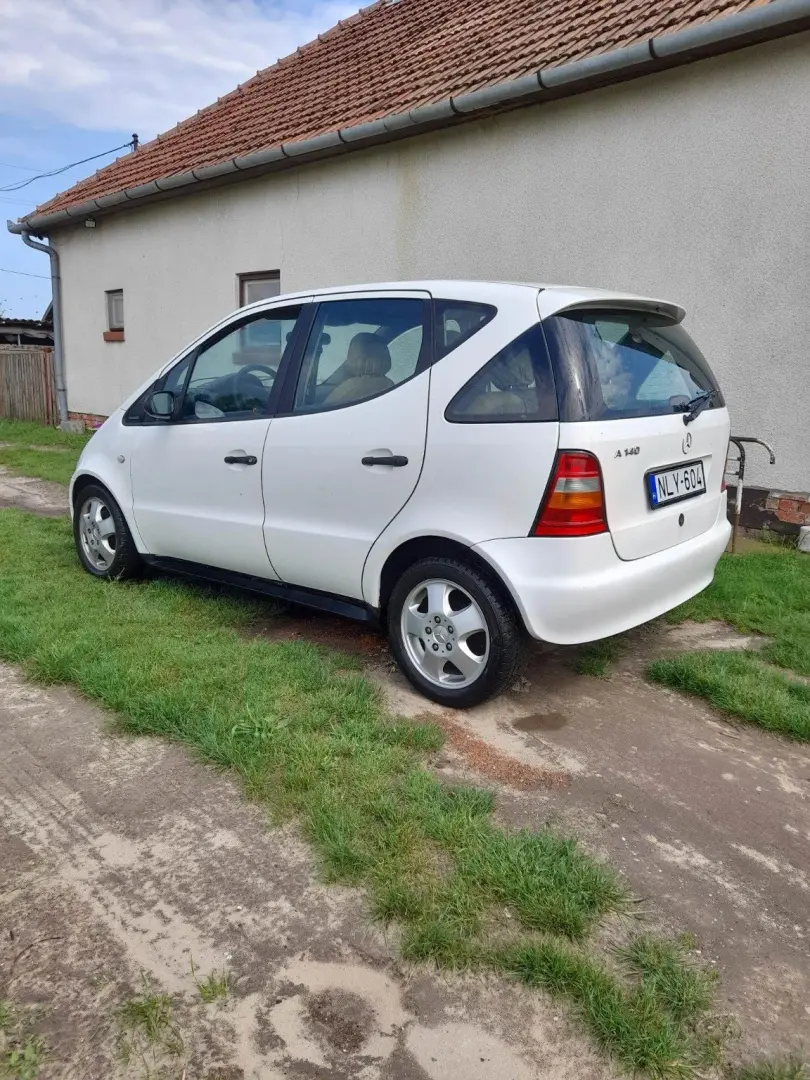 Mercedes-Benz  A 140 Classic 7