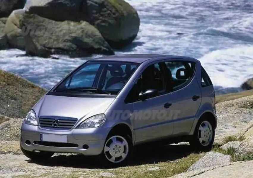 Mercedes-Benz  A 140 Elegance 5