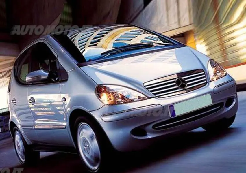 Mercedes-Benz  A 140 Elegance 7