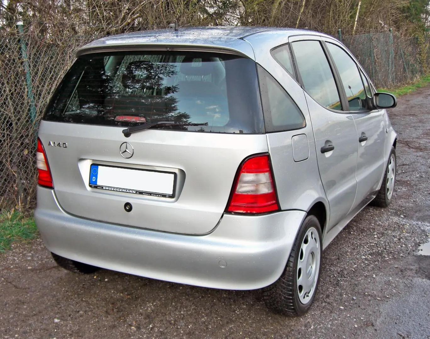 Mercedes-Benz  A 140 Elegance 2