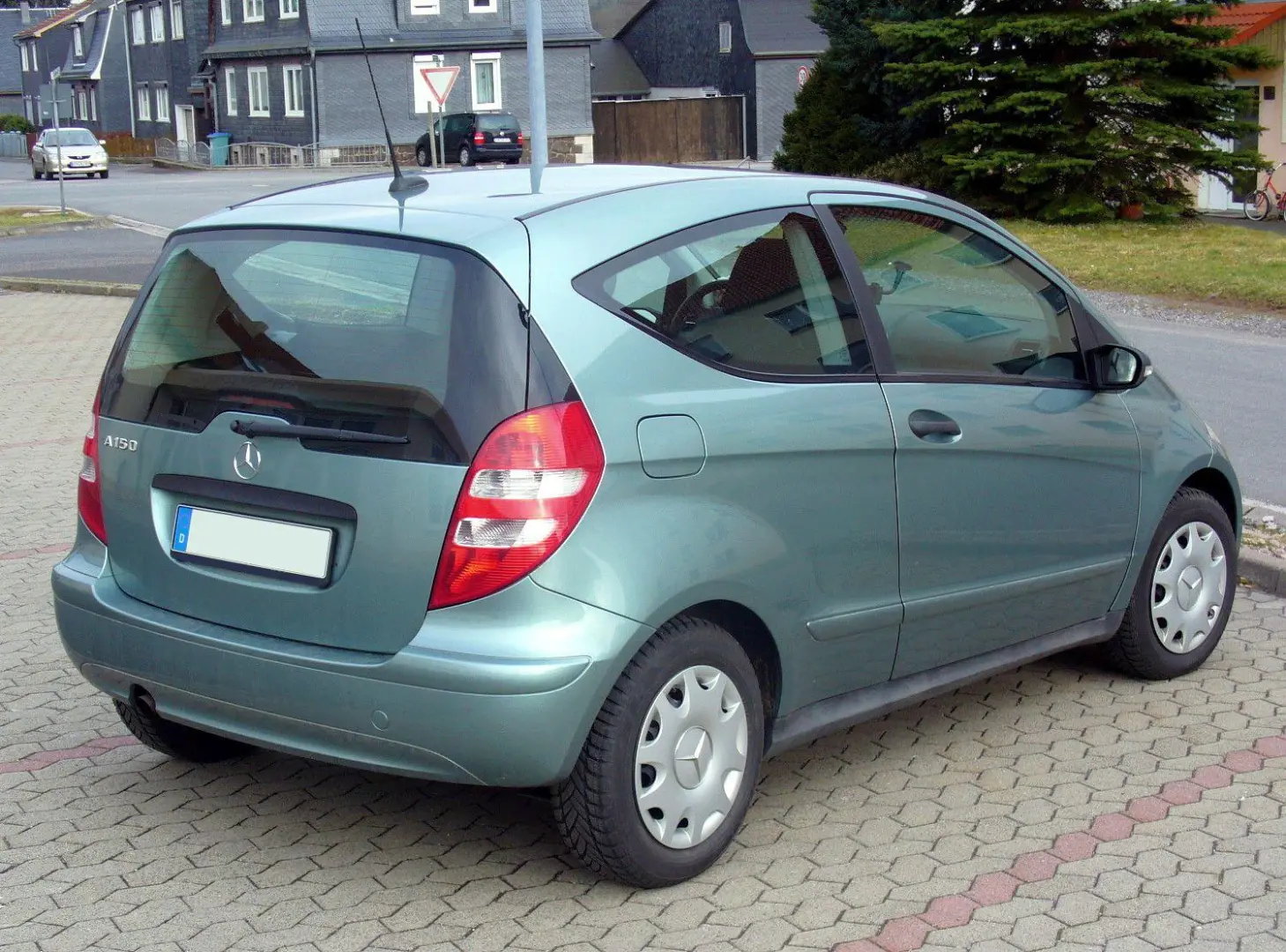Mercedes-Benz  A 150 Classic 3