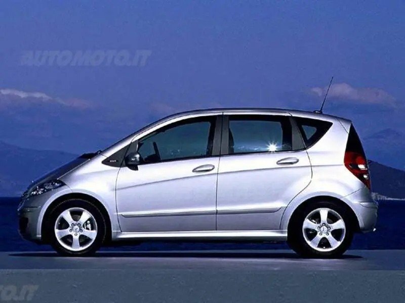Mercedes-Benz  A 150 Elegance 2