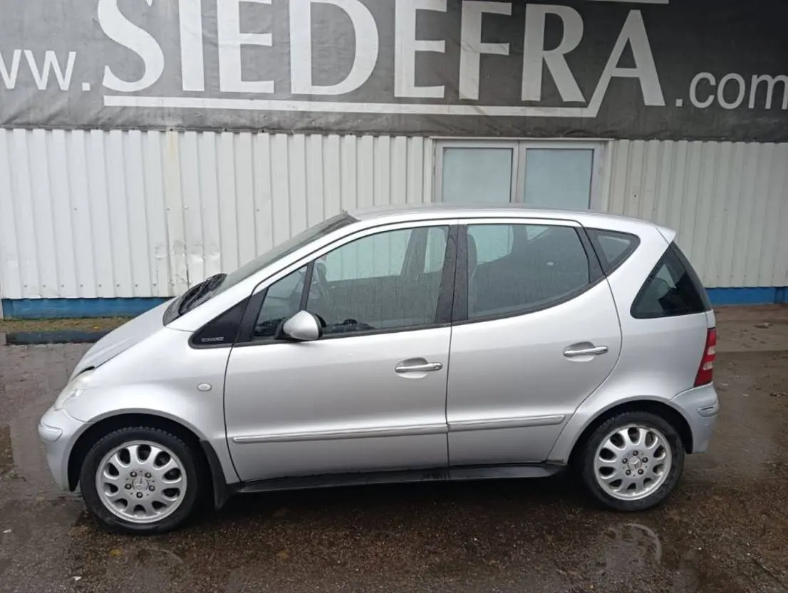 Mercedes-Benz  A 160 Elegance 2