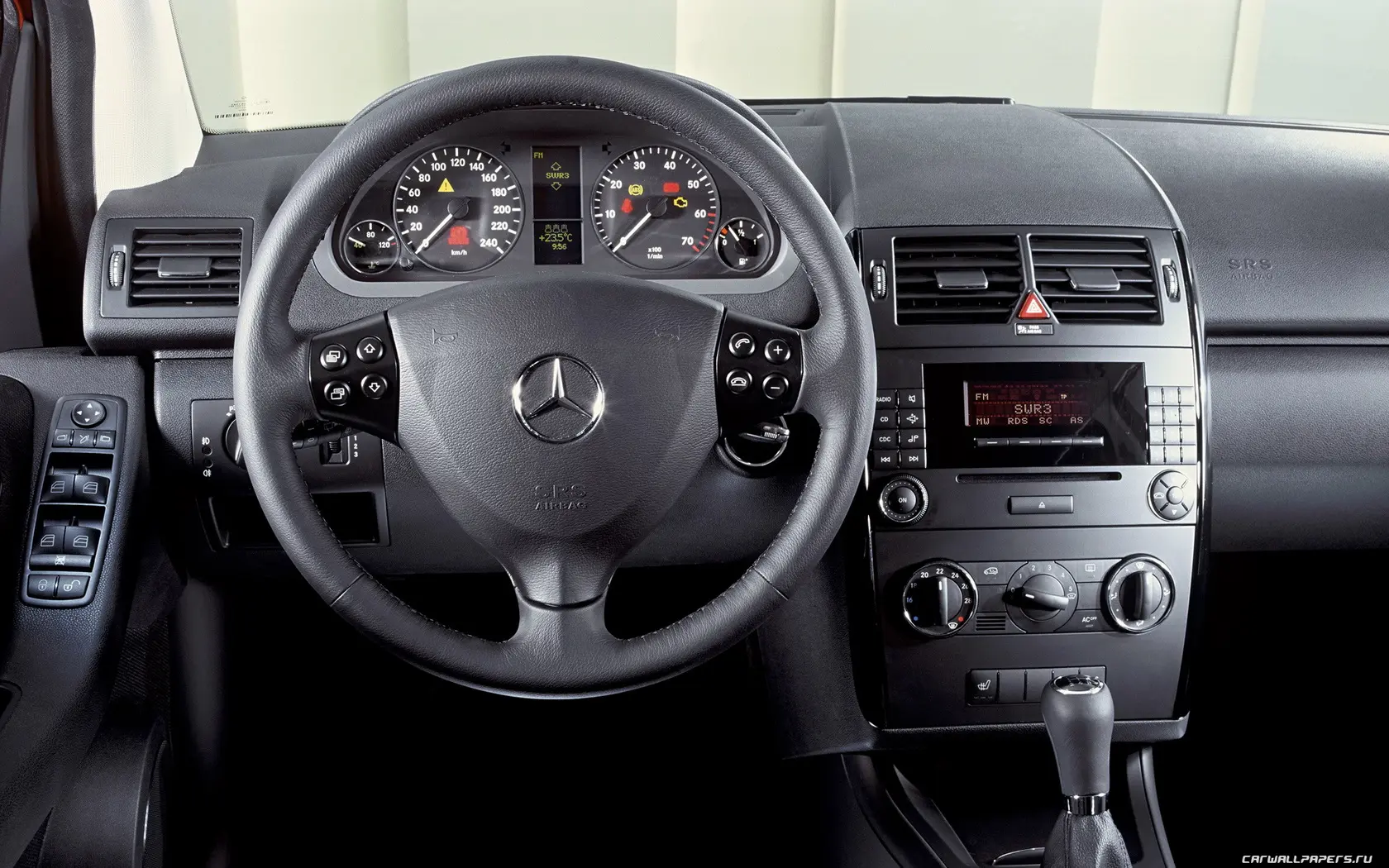 Mercedes-Benz  A 170 Classic 7