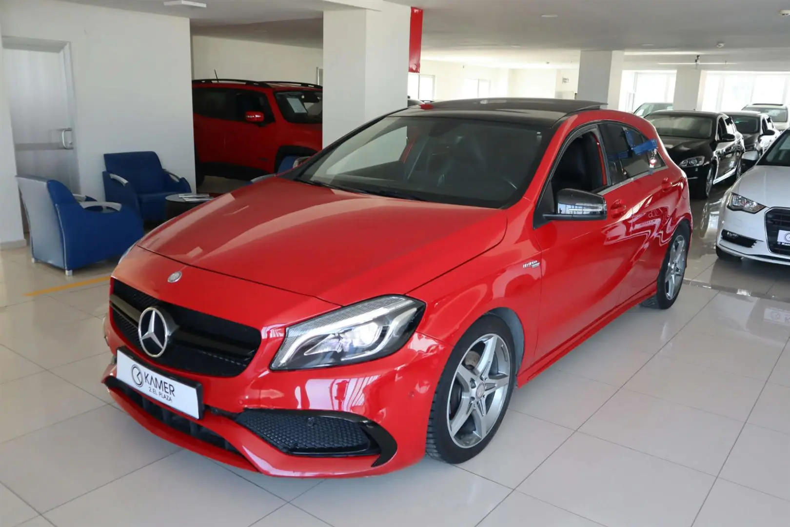 Mercedes-Benz  A 180 BlueEFFICIENCY AMG 7G-DCT 2