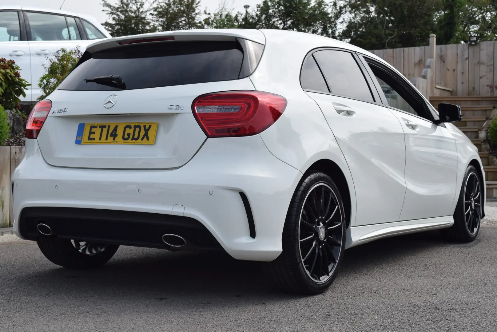 Mercedes-Benz  A 180 BlueEFFICIENCY AMG Sport 3