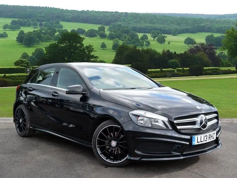 Mercedes-Benz  A 180 BlueEFFICIENCY AMG Sport 7G-DCT 3
