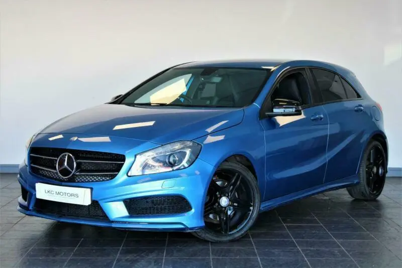 Mercedes-Benz  A 180 BlueEFFICIENCY AMG Sport 7G-DCT 5