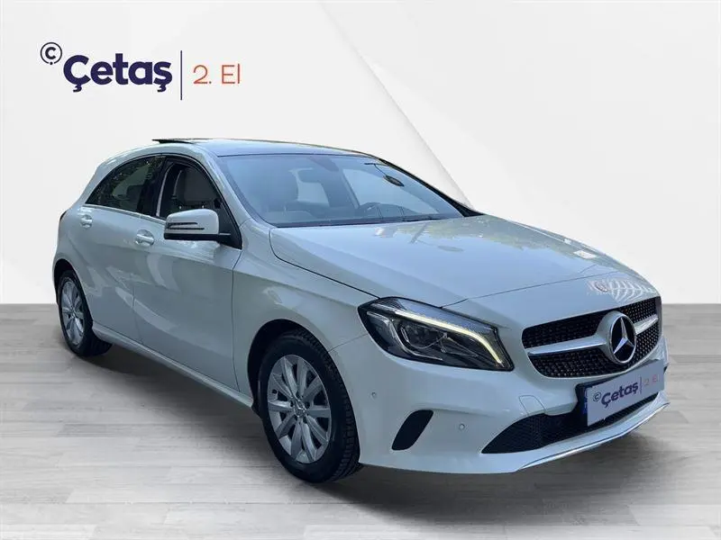 Mercedes-Benz  A 180 BlueEFFICIENCY Style 7G-DCT 6
