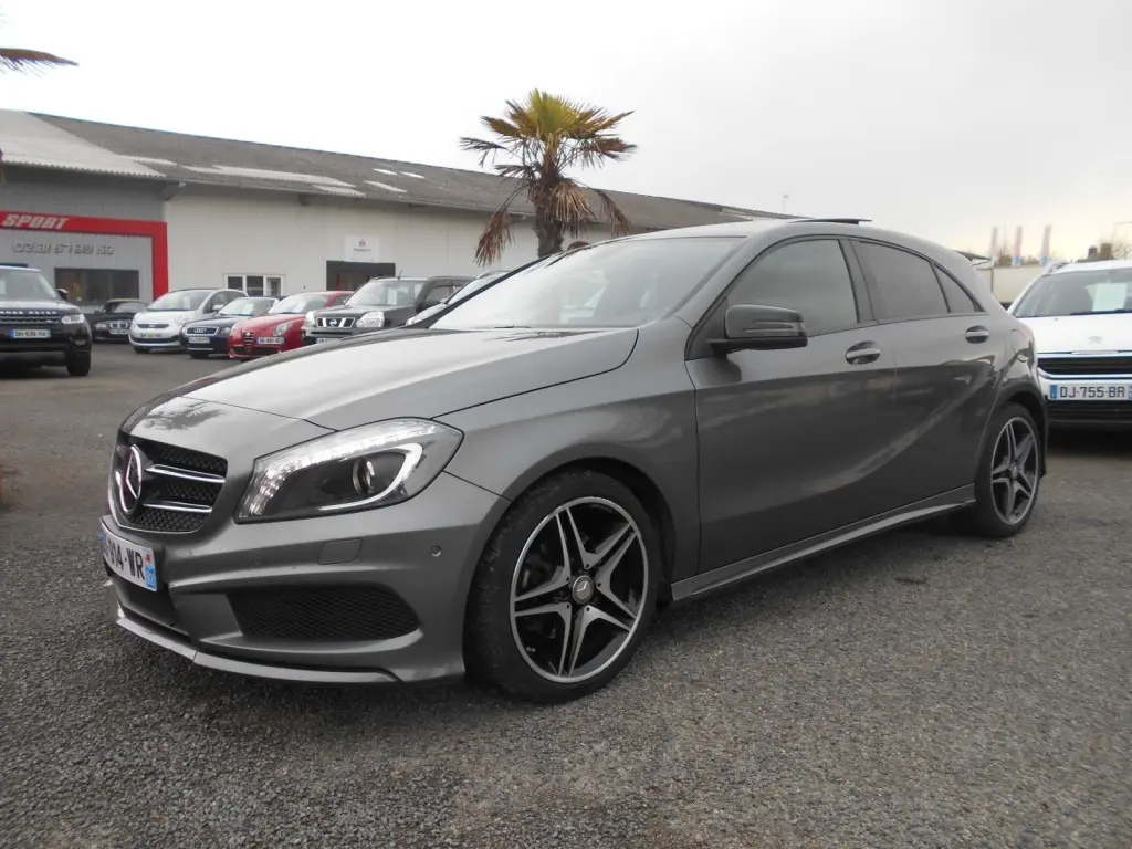 Mercedes-Benz  A 180 CDI BlueEFFICIENCY Style 7G-DCT 4