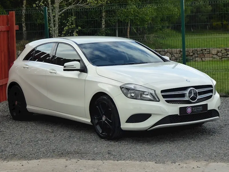 Mercedes-Benz  A 180 CDI BlueEFFICIENCY Style 7G-DCT 4