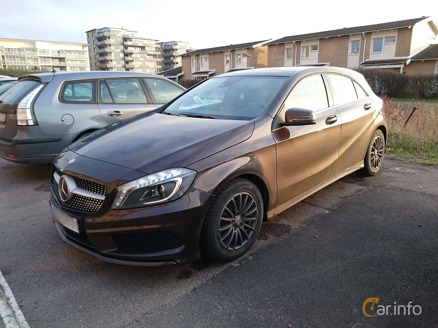 Mercedes-Benz  A 180 CDI BlueEFFICIENCY Style 7G-DCT 5