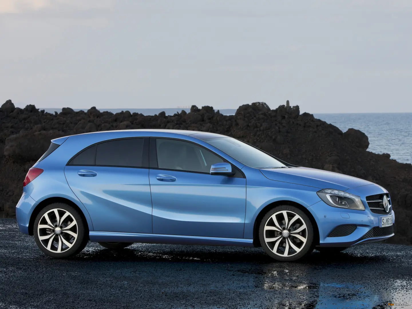 Mercedes-Benz  A 180 CDI BlueEFFICIENCY Urban 2