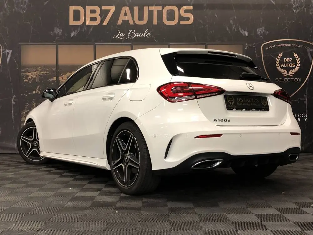 Mercedes-Benz  A 180 d AMG 7G-DCT 0