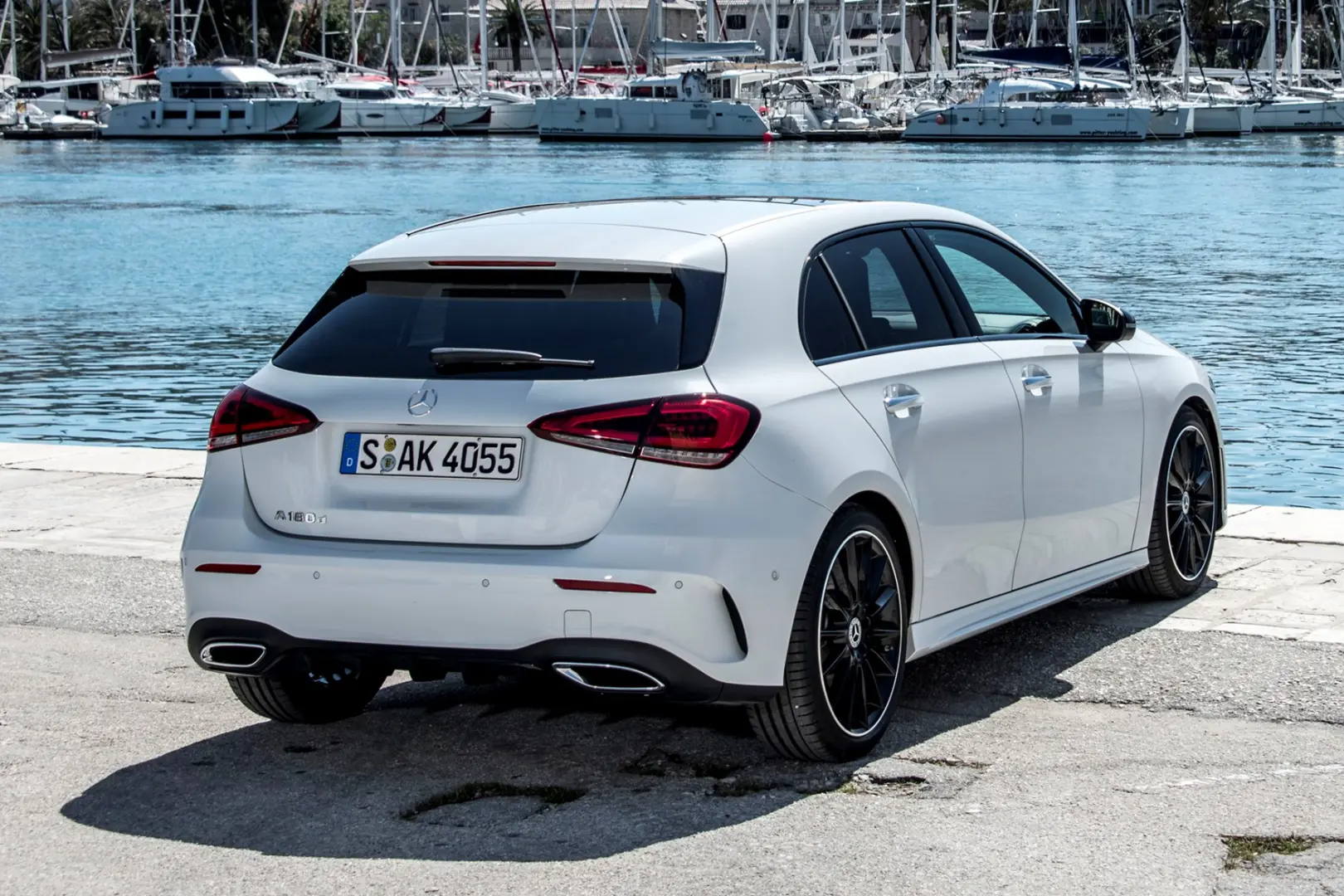 Mercedes-Benz  A 180 Style 7G-DCT 3
