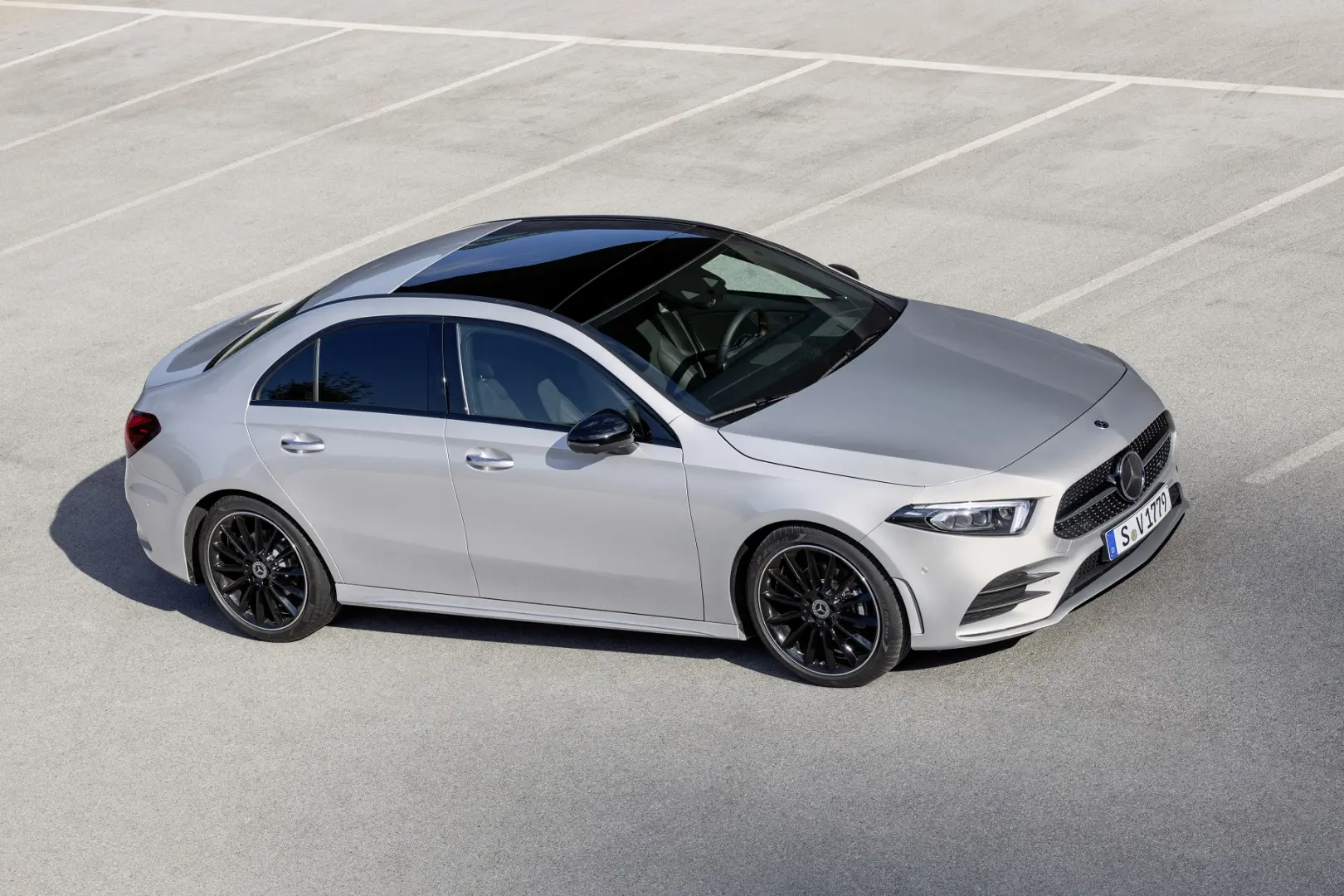 Mercedes-Benz  A 180 d Style Blackart Edition 7G-DCT 5