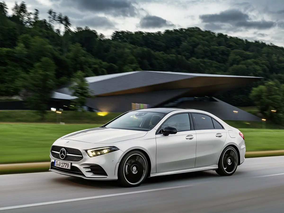 Mercedes-Benz  A 180 d Style Blackart Edition 7G-DCT 6