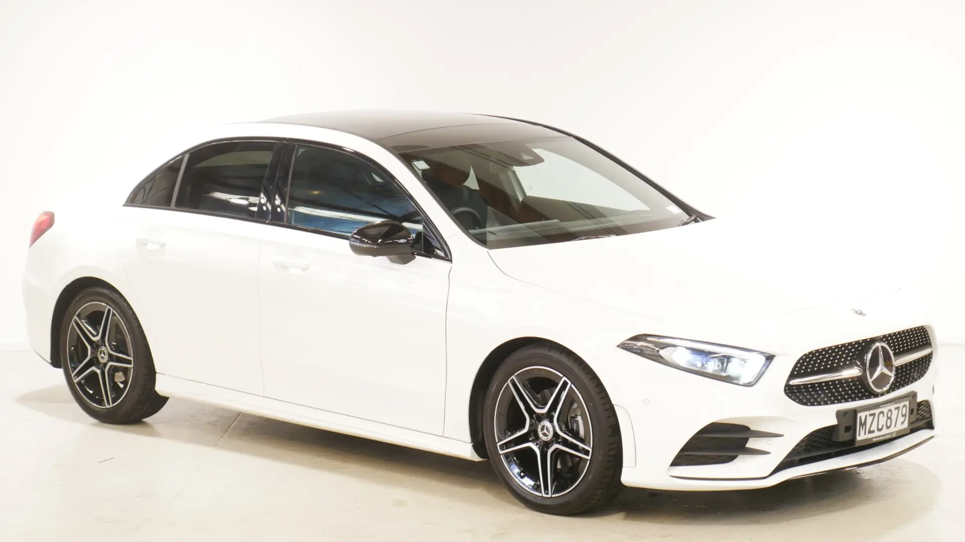 Mercedes-Benz  A 180 Progressive 5