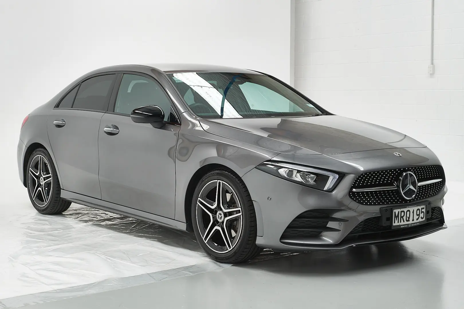 Mercedes-Benz  A 180 Progressive 6