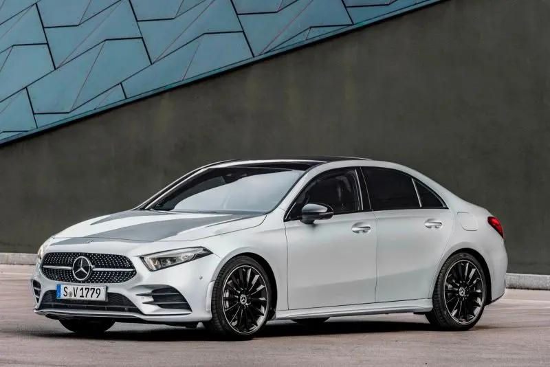 Mercedes-Benz  A 200 AMG 7G-DCT 6