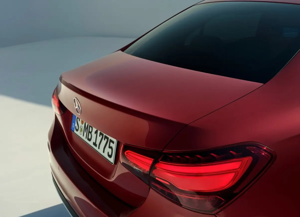 Mercedes-Benz  A 200 AMG 7G-DCT 7
