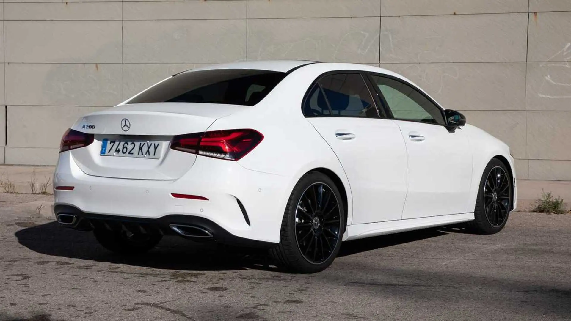 Mercedes-Benz  A 200 AMG Sedan 7G-DCT 3