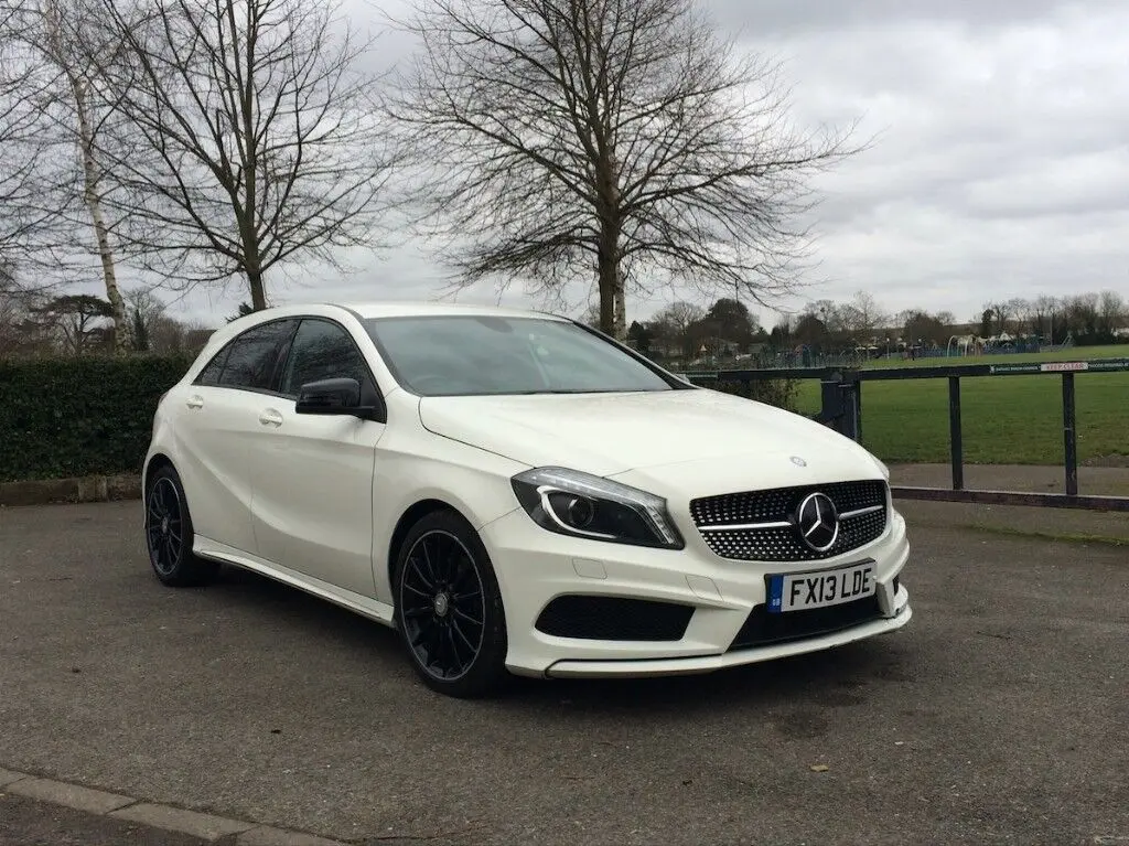 Mercedes-Benz  A 200 BlueEFFICIENCY AMG 7G-DCT 1