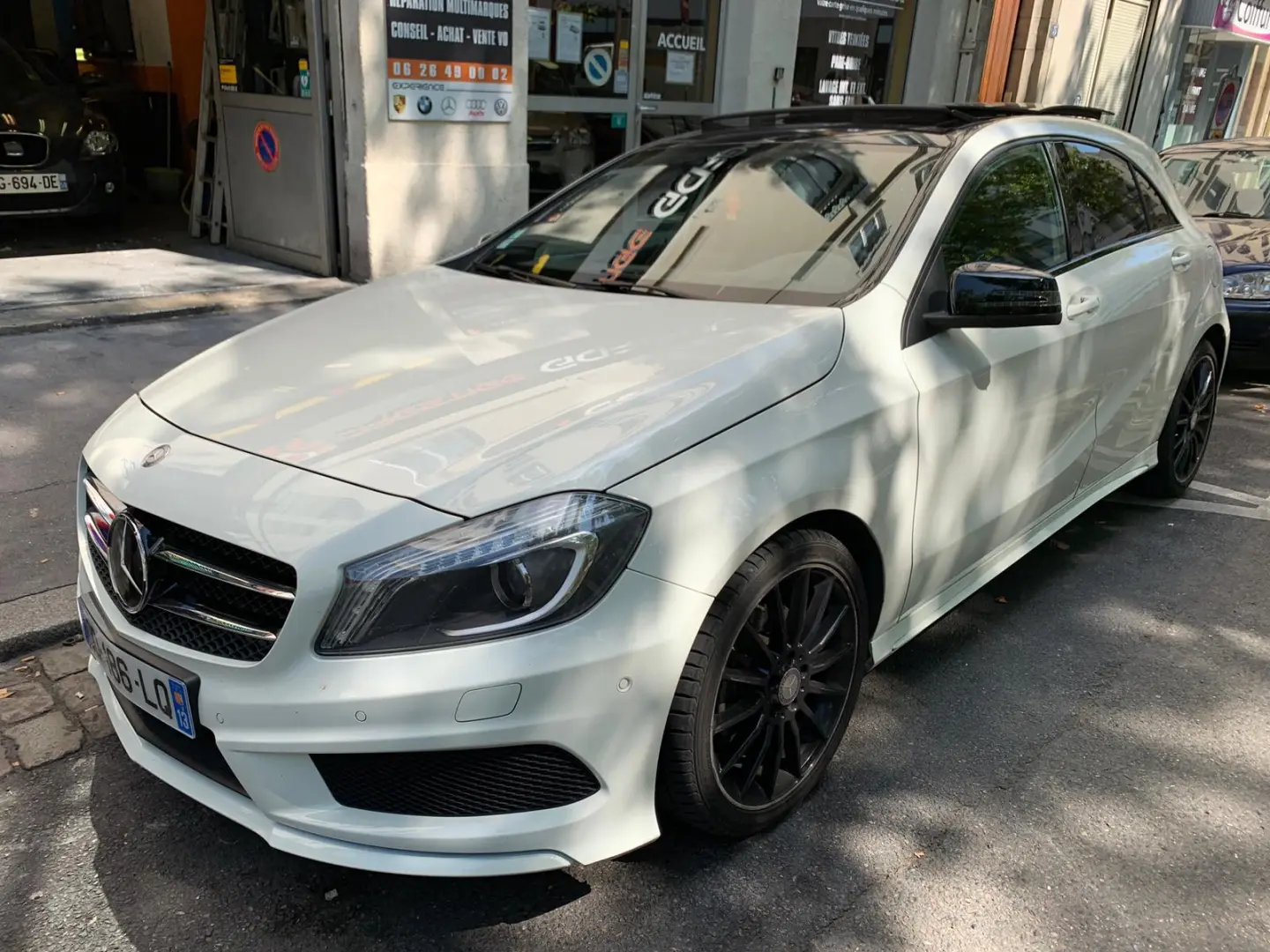 Mercedes-Benz  A 200 BlueEFFICIENCY AMG Sport 5