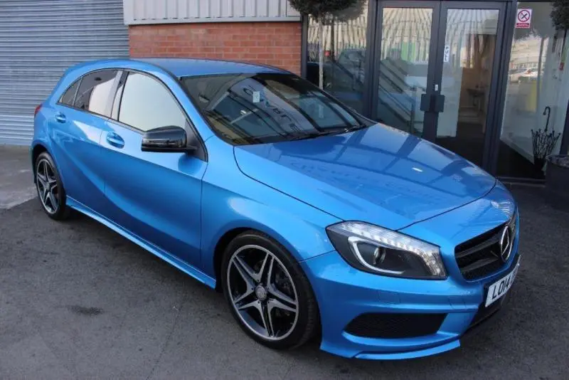 Mercedes-Benz  A 200 BlueEFFICIENCY AMG Sport 6