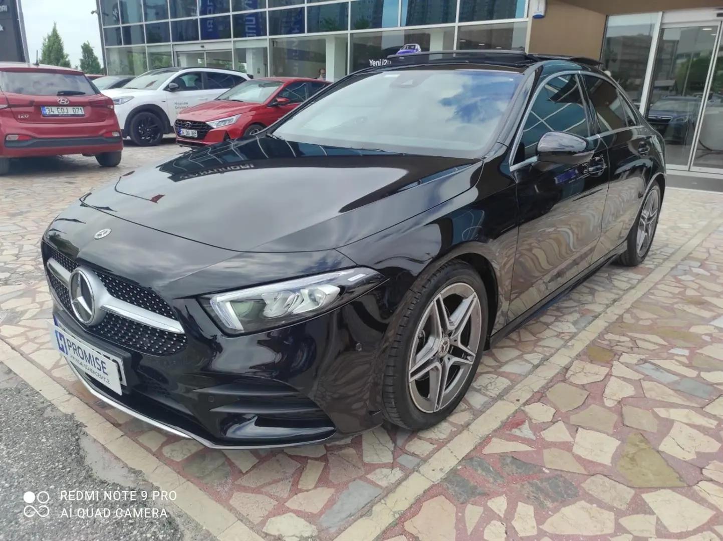 Mercedes-Benz  A 200 BlueEFFICIENCY AMG Sport 7G-DCT 5
