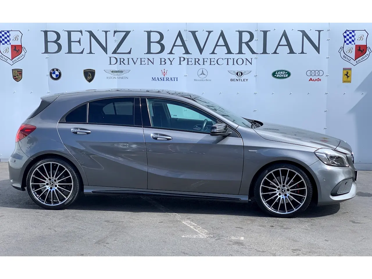Mercedes-Benz  A 200 BlueEFFICIENCY AMG WhiteArt 7G-DCT 3