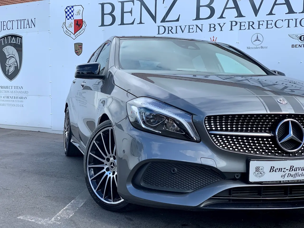Mercedes-Benz  A 200 BlueEFFICIENCY AMG WhiteArt 7G-DCT 6