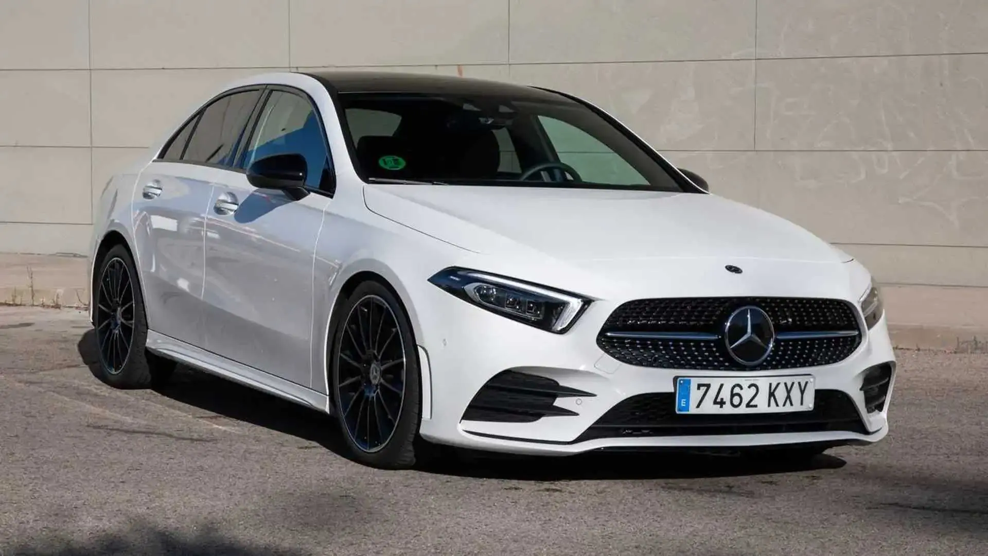 Mercedes-Benz  A 200 Progressive 7G-DCT 2