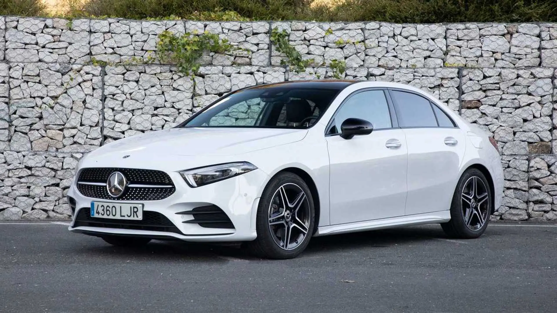Mercedes-Benz  A 200 Progressive+ 7G-DCT 5