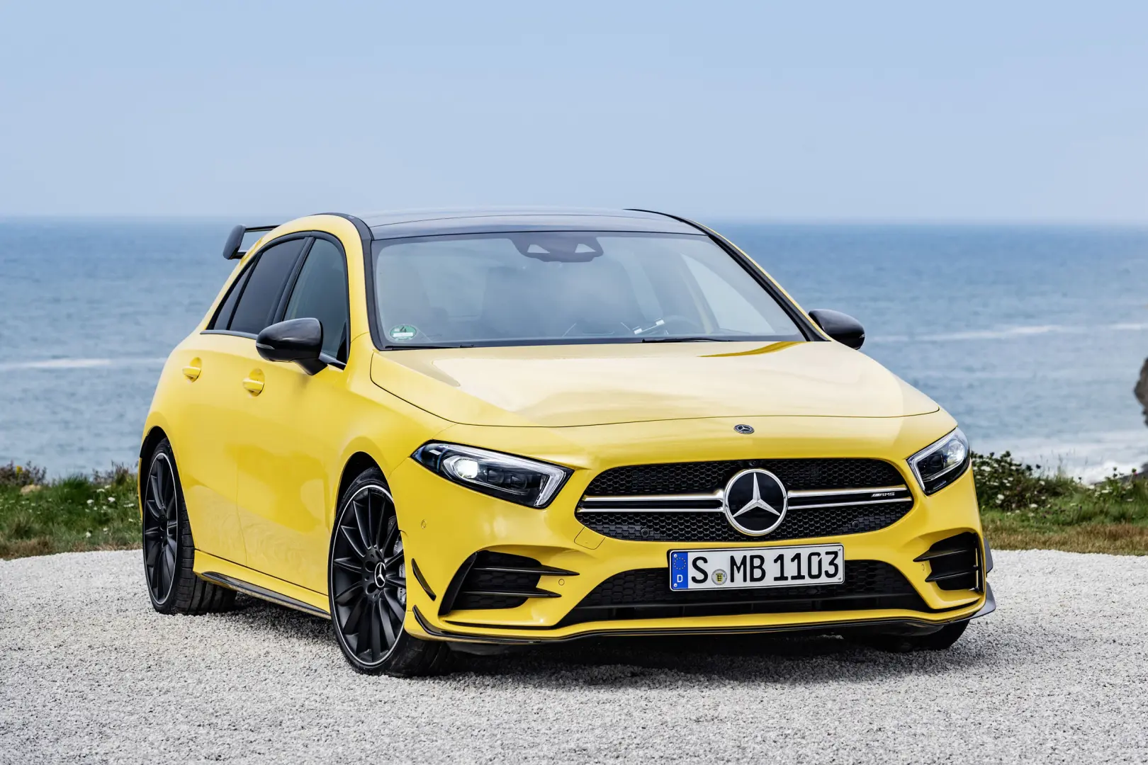 Mercedes-Benz  A 35 4Matic AMG 7G-DCT 1