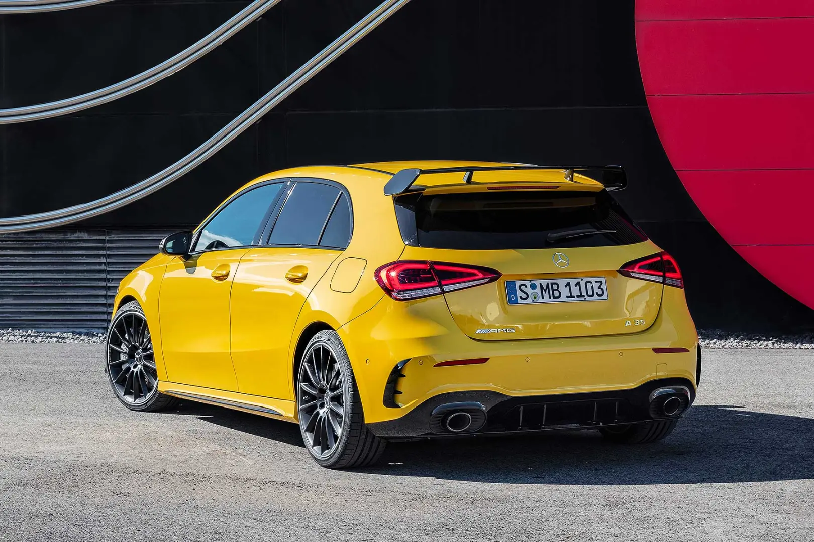 Mercedes-Benz  A 35 4Matic AMG 7G-DCT 3