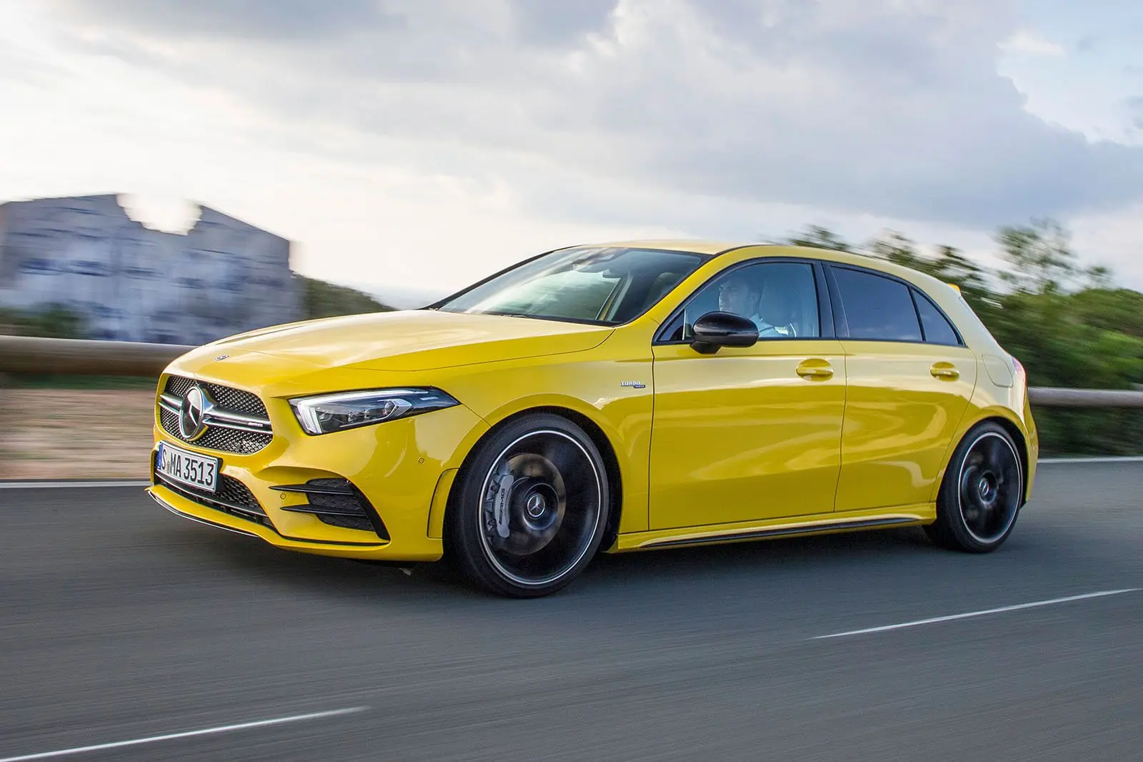 Mercedes-Benz  A 35 4Matic AMG 7G-DCT 7
