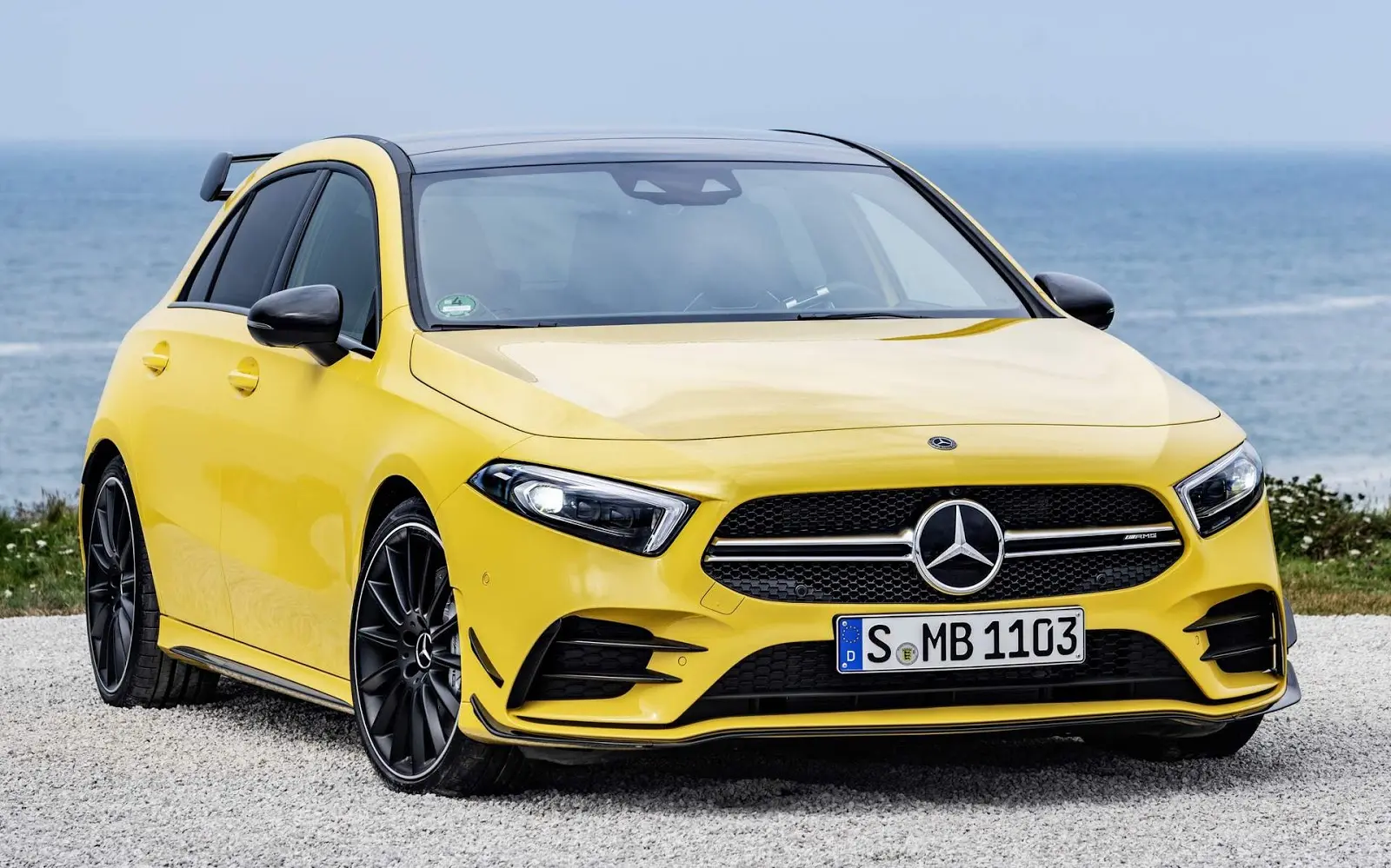 Mercedes-Benz  A 35 4Matic AMG 7G-DCT 2
