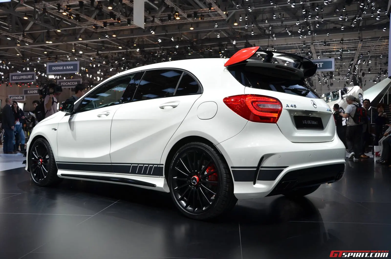 Mercedes-Benz  A 45 4Matic AMG 7G-DCT 2